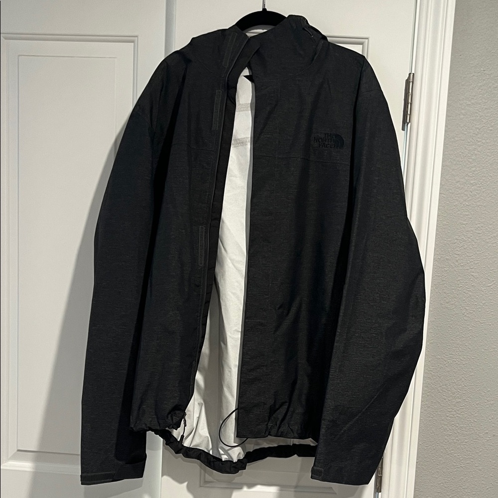 The North Face Men's Black Windbreaker